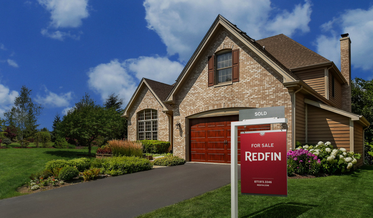 New House Checklist: What to Do Before Moving In - Redfin