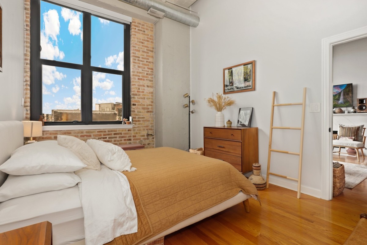 How to Organize a One-Bedroom Apartment | Redfin