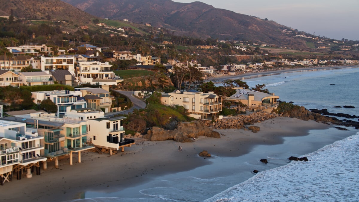 8 Tips for Designing a Stunning Malibu Beach House - Redfin