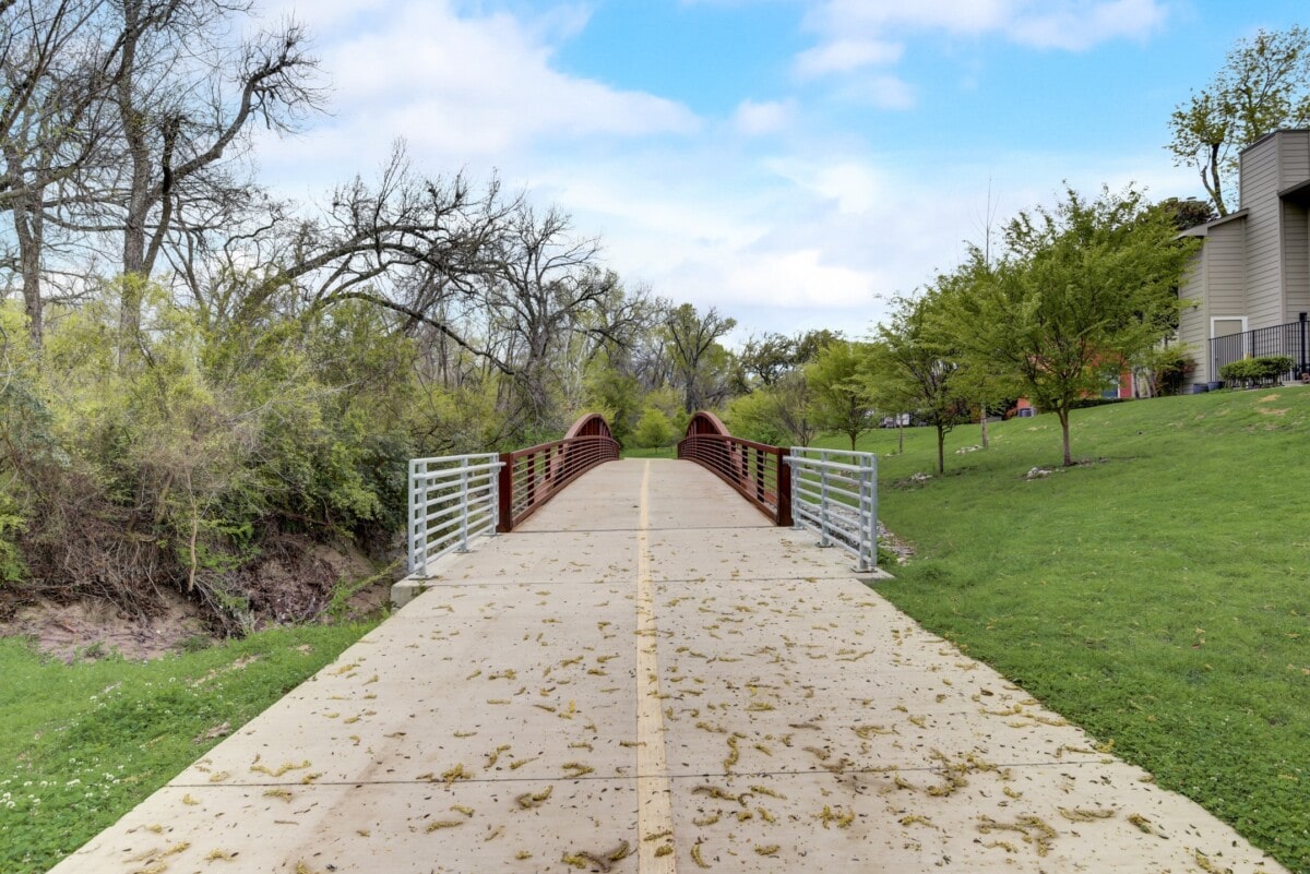 paved trail near condo complex in lake highlands dallas tx